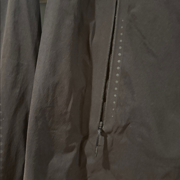 Lululemon Black Reflective Running Jacket Full Zip Size 10 - Picture 3 of 7